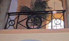 particolari di ringhiere con animazione che mostra le parti oggi mancanti