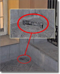 picture of a shoe scraper still existing in San Giacomo Palace