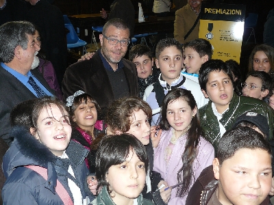 Giulio Golia con i ragazzi