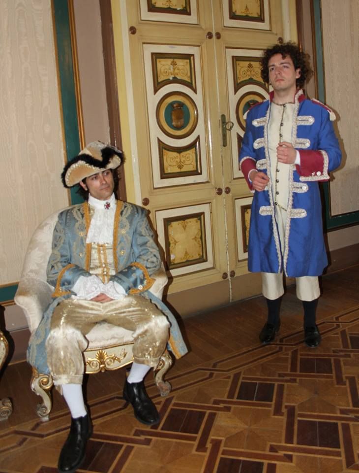 Due attori in costume d'epoca