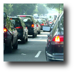 immagini di auto in fila