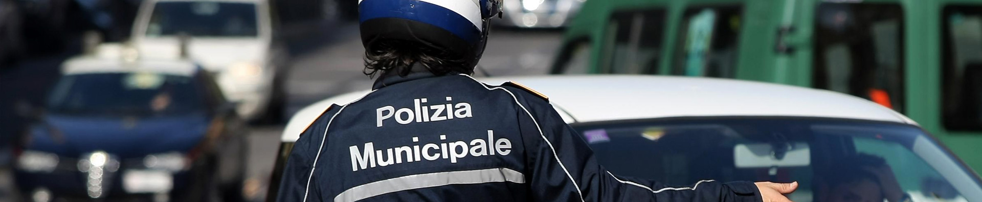 Un agente della Polizia Municipale