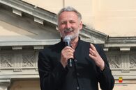 La scultura "Key of Today" a Piazza Mercato