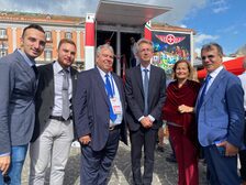 Al via 'Salute per Tutti'. Cittadini in fila per screening sanitari gratuiti