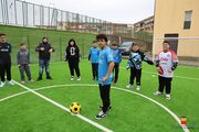 Inaugurato un campetto di calcio per le ragazze e i ragazzi del rione Amicizia 