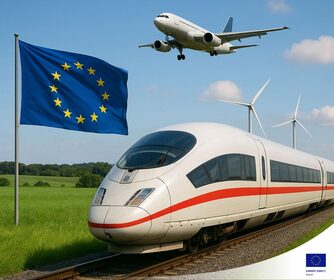 immagine di un treno in movimento in mezzo alla campagna con pale eoliche un aereo che lo sorvola e la bandiera UE sullo sfondo