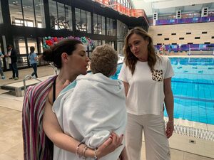 Il piccolo Vincenzo alla piscina Scandone