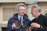 La scultura "Key of Today" a Piazza Mercato