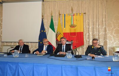 foto tavolo firmatari 7