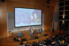 proiezione in anteprima  del documentario "Buon Compleanno Massimo"