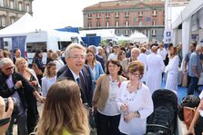 Al via 'Salute per Tutti'. Cittadini in fila per screening sanitari gratuiti
