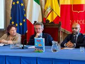 Pimpa va a Napoli: in libreria la guida per bambini