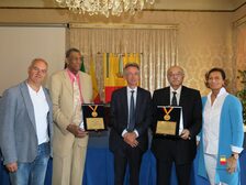 Il Sindaco Manfredi premia Jim Williams e Manfredo Fucile