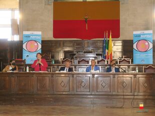 La presentazione di "Vedi Napoli e poi torni" al Maschio Angioino