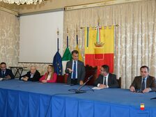 Arcobaleno napoletano, beneficenza con le eccellenze della Campania