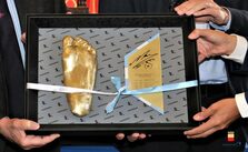 Un momento della cerimonia in sala Giunta a Palazzo San Giacomo