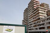 Iniziato l’abbattimento della Vela Gialla a Scampia