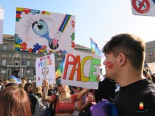 manifestazione pace plebiscito