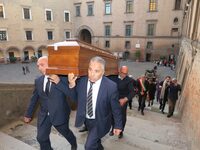 Camera ardente per Antonio Amoretti