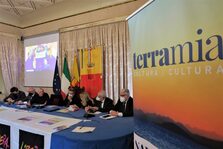 Immagini della presentazione dell'iniziativa in sala Giunta a Palazzo San Giacomo