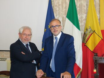 foto tavolo firmatari 3