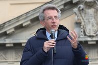 La scultura "Key of Today" a Piazza Mercato