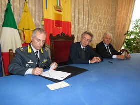 Sottoscritto un protocollo d'intesa tra Comune di Napoli e Guardia di Finanza per il rafforzamento delle attività di prevenzione controllo e tutela delle misure di finanziamento pubblico e di investimento ai fini dell’attuazione del PNRR