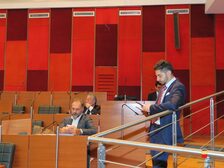 Una foto della seduta del Consiglio