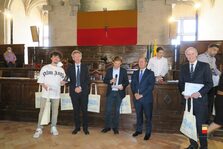 Studenti alla prova de 'La dictée pour tous' nell'ambito della settimana franco - napoletana